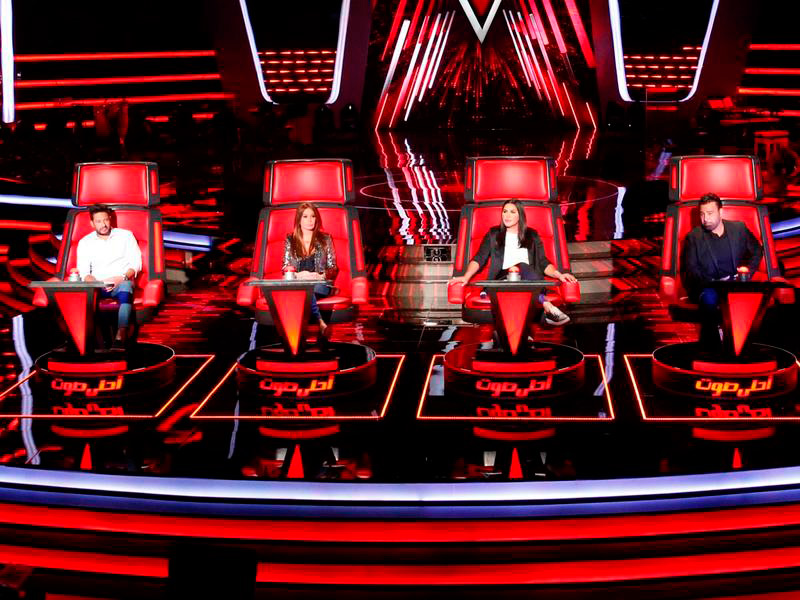 اضغط لمشاهدة الفيديو: آراء أحلام وإليسا في برنامج ذا فويس